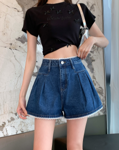 GHAOHES    กางเกงยีนส์สั้นเอวสูงดูผอมขอบลูกไม้ เมทร์ง่าย ใส่ทำงาน การออกแบบขากว้าง(6606)