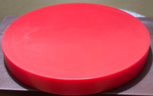 thớt nhựa cao cấpthớt tròn đường kính 30 dày 3cm có quai xách dùng cho gia đình nhà hàng khách sạn chất liêu nhưa PE nguyên khối cao cấp