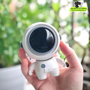 Mini Astronaut Bladeless Fan USB Portable Handheld Neck Fan 3 Speed Adjustable Fan Cute Leafless Fan with Lanyard