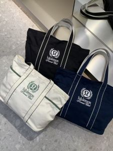 Túi tote lulu tennis 2025