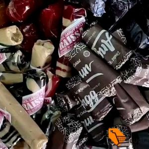 Dodol Garut 500Gram / Dodol Khas Garut Asli Kiloan\nDodol Garut 1Kg / Dodol Khas Garut Asli Kiloan\nDodol Garut 500Gram / Dodol Khas Garut Asli Kiloan
