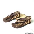 Dép nữ Bitis - Dép kẹp xỏ ngón quai vải đá tết, đế hoa xốp ép cao su 7cm DXW205600. 