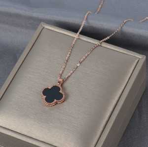 [Terlaris] Kalung Titanium Gold Liontin Bunga Cloverd Asli ori Anti Karat Selamanya / kalung titanium cewek anti karat dan luntur / kalung korean style cewek