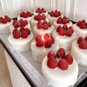 Romantic Candles Handmade Strawberry Cake Scented Candle Luxury Decoration Candle Birthday Decor Wedding Guest Gift Candles