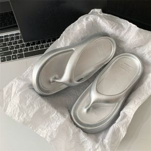 Free Shipping New EVA Beach Flip-Flops For Women Suitable For Indoor And Outdoor Use With A Thick Sole And Non-Slip Design