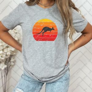 [Local Stock] VCC Australia Kangaroo Sunset Style Graphic Printed Aussie Gift Tshirt Cotton Short Sleeve Casual Fashion Loose Man Women Clothing