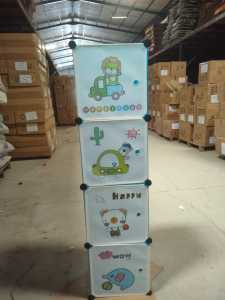 LEMARI PLASTIK PAKAIAN / LEMARI UNIK / LEMARI PORTABLE / LEMARI BAJU 1x4 KARAKTER /  LEMARI PLASTIK (1X4) 4 KOTAK BAJU PAKAIAN ANAK BAYI PORTABLE BONGKAR PASANG KARAKTER DORAEMON RAK BAJU SHENAR