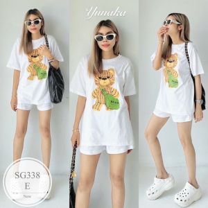 ES338 เซท2ชิ้น เสื้อยืดแขนสั้น ทรง Oversize สกรีน มาพร้อมกับกางเกงขาสั้นทรงปล่อย มีกระเป๋าล้วงข้าง สาวๆสายสตรีท สายเท่ หรือสายไหนๆก้อควรมีนะคะ ใส่ได้ทุกวัน ใส่ได้ทุกทีกันเลยจ้า Color : บานเย็น ขาว เทา ดำ Frabic : ผ้า Cotton 100% ***นางแบบใส่งานขายจริง