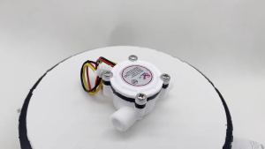 Đồng hồ đo lưu lượng nước nhỏ G1/4 inch kết nối 3.5-24V với màn hình chảy nước tần số ổn định cho các hệ thống