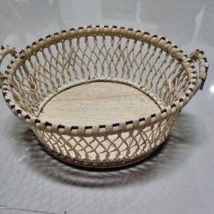 ถาดสานหวายขาวก้นกระดาน