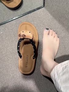 [Free Shipping] Cute And Sweet New Flip-Flops Stylish And Attractive Versatile Slippers Outdoor Casual Sandals