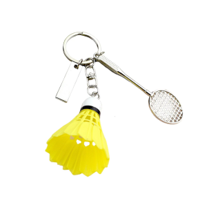 Creative Badminton Racket Keychain Alloy Key Holder Accessory for Sports Enthusiasts and Fashionable Everyday Use
