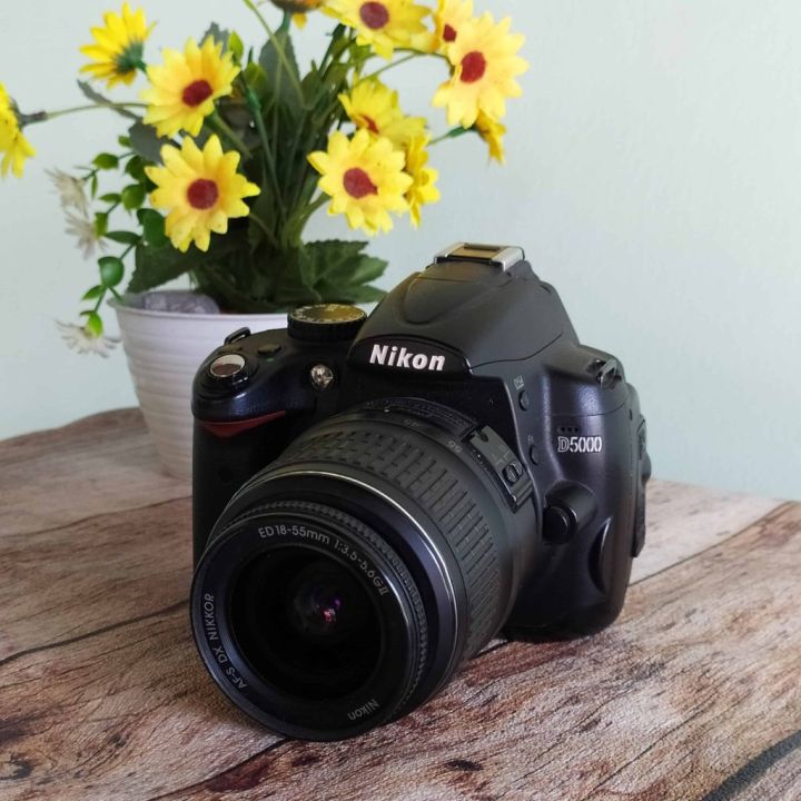 Kamera DSLR Nikon D5000 Kit Second Murah plus Lensa Kamera