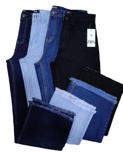 high waist wide leg jeans pelazzo berbulu. solid denim quality jeans premioum. loose fitting.