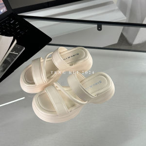 QZshop งานปังเวอร์ รองเท้าแตะแบบสวมแฟชั่น มีให้เลือกถึง 3 สี งานทรงสวย สีขับผิว ราคาดีเหมาะสำหรับคุณสาวๆที่กำลังมองหารองเท้าสวยๆใส่สบาย ตำเลยก่อนของหมด