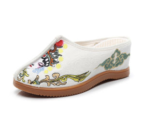 [Free Shipping]s new 7cm high-heeled embroidered slippers ethnic style Oxford embroidered home slippers