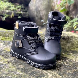 Sepatu Boots Anak Laki-Laki Gesper Tali Perekat Lucu