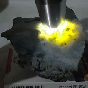 bahan batu bacan albino full kristal super HQ batu yg dikirim sesuai foto kode117