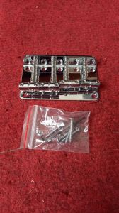 Ngựa bass điện 4 dây hợp kim kẽm bass cầu kích thước 79.5x46.9MM. Phụ kiện đàn guitar