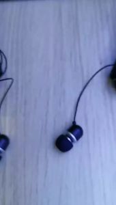 Bluetooth Neckband Headphones Bluetooth Stereo Neckband Earbuds Retractable Flexible Sports Earphones with Mic Noise Cancelling for Running Workout(White)