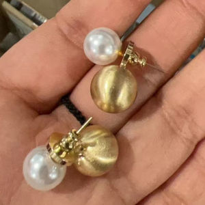 Fashionable Ring Gift 前后戴拉丝金属球珍珠耳钉女小众设计感个性精致通勤百搭耳环耳饰