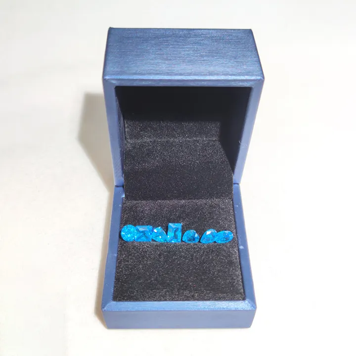 AAAAA%20%C4%90%C3%A1%20Sapphire%20Xanh%20Bi%E1%BB%83n%20%C4%90%E1%BA%B9p%208X8%20Mm%204.5%20Carat%20%C4%90%C3%A1%20Qu%C3%BD%20R%E1%BB%9Di%20H%C3%ACnh%20C%E1%BA%AFt%20%C4%90%C3%A1%20Sapphire%20Kh%C3%B4ng%20D%C3%A1t%20Trang%20S%E1%BB%A9c%20N%E1%BB%AF%20Ch%C3%ADnh%20H%C3%A3ng%20T%E1%BB%B1%20L%C3%A0m,%20V%E1%BB%9Bi%20%C4%90%C3%A1%20Qu%C3%BD%20Zirconia%20M%C3%A0u%20Xanh%20D%C6%B0%C6%A1ng%20-%20Image%208