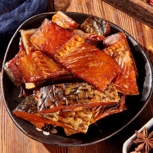500g Smoked Cured Fish Grass Carp Chunks Farmhouse Style Firewood Dried Fish Dry Salted Fish 湖南湖北特产烟熏腊鱼草鱼块农家风味柴火风干鱼水产咸鱼干货500g