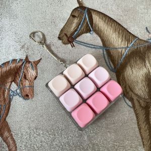 【COD&Fast Delivery】1/2/3/4/9 Keys Finger Keyboard Keycap Key Button Fidget Keychain Gadget Decompression Toy Adult