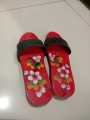 Sandal bakiak / sandal kayu / Sandal jaman dulu. 