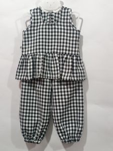 Bộ sát nách cho bé gái form dáng alibaba cực xin xắn