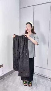 Quần Gấm hoa văn trung niên dành cho các bà và mẹ Camavinga