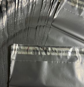 Túi gói hàng niêm phong có sẵn keo tự dính - Hàng cao cấp loại 1 (500gr)