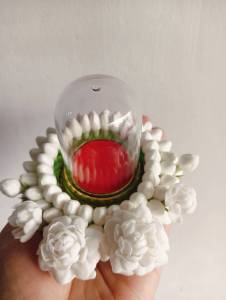 งานฝีมือ ดอกมะลิรองฐานที่ใส่พระ