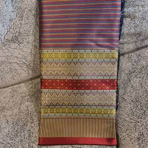 45.ผ้าไหมแกมฝ้าย ผ้าทอทั้งผืน ลายยกดอกลำพูน ยกล้านนา สีแดง