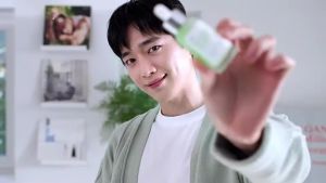 [Reday stock]SUNGBOON EDITOR GREEN TOMATO PORE LIFTING AMPOULE 30ML