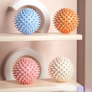 LUMINOU Rubber Massage Ball Deep Tissue Massage Spiky Surface Myofascial Release Ball Hand Foot Massage Trigger Point Ball Shoulder Neck Massage