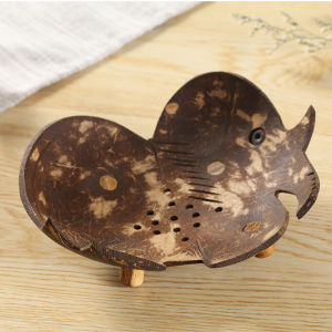 ถาดสบู่กะลามะพร้าว ถาดใส่สบู่ ถาดใส่สบู่ห้องน้ำ ถาดใส่สบู่กะลามะพร้าวไทย ถาดใส่สบู่ไม้ ถาดใส่สบู่ตั้งโต๊ะ ถาดใส่สบู่ใบปลา ลายช้าง จานรองขนาดเล็ก