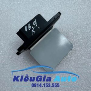 Trợ quạt giàn lạnh điều hòa Mazda Premacy 1999-2003 YL7684