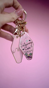 Stylish Escape Car Keychain Fashion Bag Ornament Easy to Carry Portable Key Holder Alloy Texture for Youthful Drivers