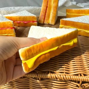 MMLUCK Đồ trang trí khăm Đồ chơi Squishy mô phỏng bánh sandwich Đàn hồi mềm mại Tăng trưởng chậm Đồ chơi bóp hình bánh sandwich Đồ trang trí bàn làm việc Thực tế Bánh mì cảm giác giác quan Quà sinh nhật