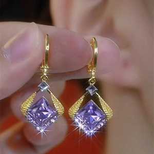 Fashionable Ring Gift 法式超仙紫色水晶菱形耳环气质简约百搭耳扣轻奢高级感显脸瘦耳饰
