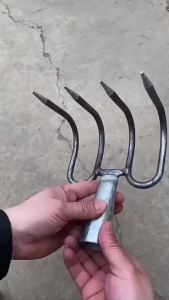 Gardening Tools ing Uprooting Tool 4 Teeth Steel Forged Pine Earth ing Tool Grass Rake