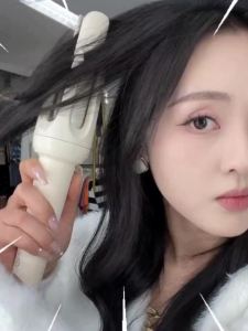 韩句双凹槽32MM全自动卷发棒宿舍可用大波浪卷负离子不伤发大卷Korean double-groove 32MM fully automatic hair curler suitable for dormitory use - creates big waves with negative ions does not damage hair and creates large curls.