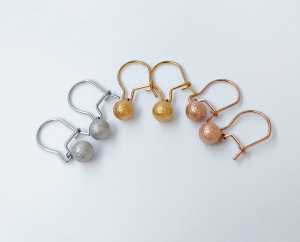 ANTING TITANIUM WANITA BOLA PASIR EARING FASHION AKSESORIS TERMURAH ANTI KARAT