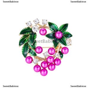 [COD] SweetBabiese Versatile Creative Zircon Leaves Berry Wreath Alloy Christmas Brooch Chest Buckle DIY Dress Suit Scarf Decoration Gift