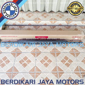 GARNIS GARNISH LINSENCE PLAT NOMOR BELAKANG ISUZU PANTHER KAPSUL HITAM DOFF DOF ORIGINAL ORNAMEN LIST LIS LISS BLACK DOFF HITAM GARNISH GARNIS PLAT PELAT NOMER NOMOR BELAKANG SEMUA TIPE ISUZU PANTHER KAPSUL