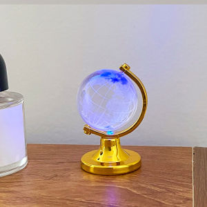 Eyre asli pasokan langsung sederhana ins angin mini globe gadis hati dekorasi desktop kreatif dekorasi meja transparan hadiah tahun baru Crystal color globe ball home ornaments