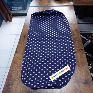 My Mom Urung Bantal Guling Polkadot Navy Resleting Obras Kain Katun Tebal Untuk Diisi Dakron Kapuk