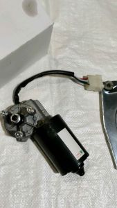 Củ gạt mưa Sinotruk TMT / Củ gạt mưa Howo 371 / Mô tơ gạt mưa Howo A7 / T7H / Sitrak / Mô tơ gạt mưa Sinotruk TMT 6 tấn 5 / 8.5 tấn / mô tơ gạt nước xe tải xe ben Sinotruk TMT (howo TMT) Howo 371 Howo A7... VI