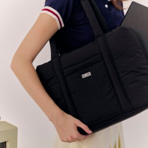 A DAY PUFFY TOTE BAG 🌈 กระเป๋านุ่มนิ่มไซค์ใหญ่ “กันน้ำ”  รองรับโน๊ตบุ้ค15นิ้ว (ฟรีพวงกุญแจ mini pouch)